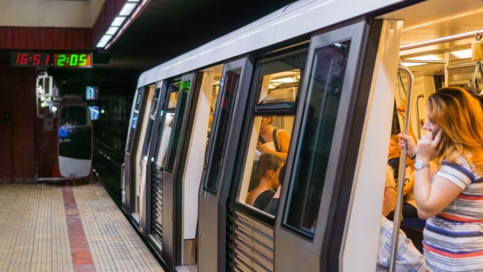 Trenurile de metrou vor circula la interval de 9 minute, de Crăciun