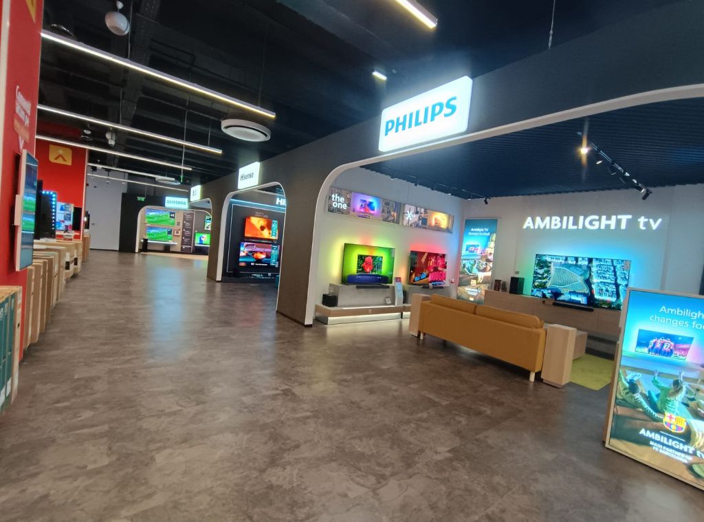 Altex deschide un nou magazin: "Este cel mai mare magazin de tehnologie din România" - Imagine 1