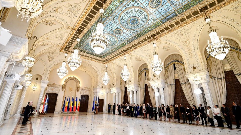 Campania pentru alegerile prezidentiale a inceput: candidatii oficiali si programul de vot al romanilor din Diaspora