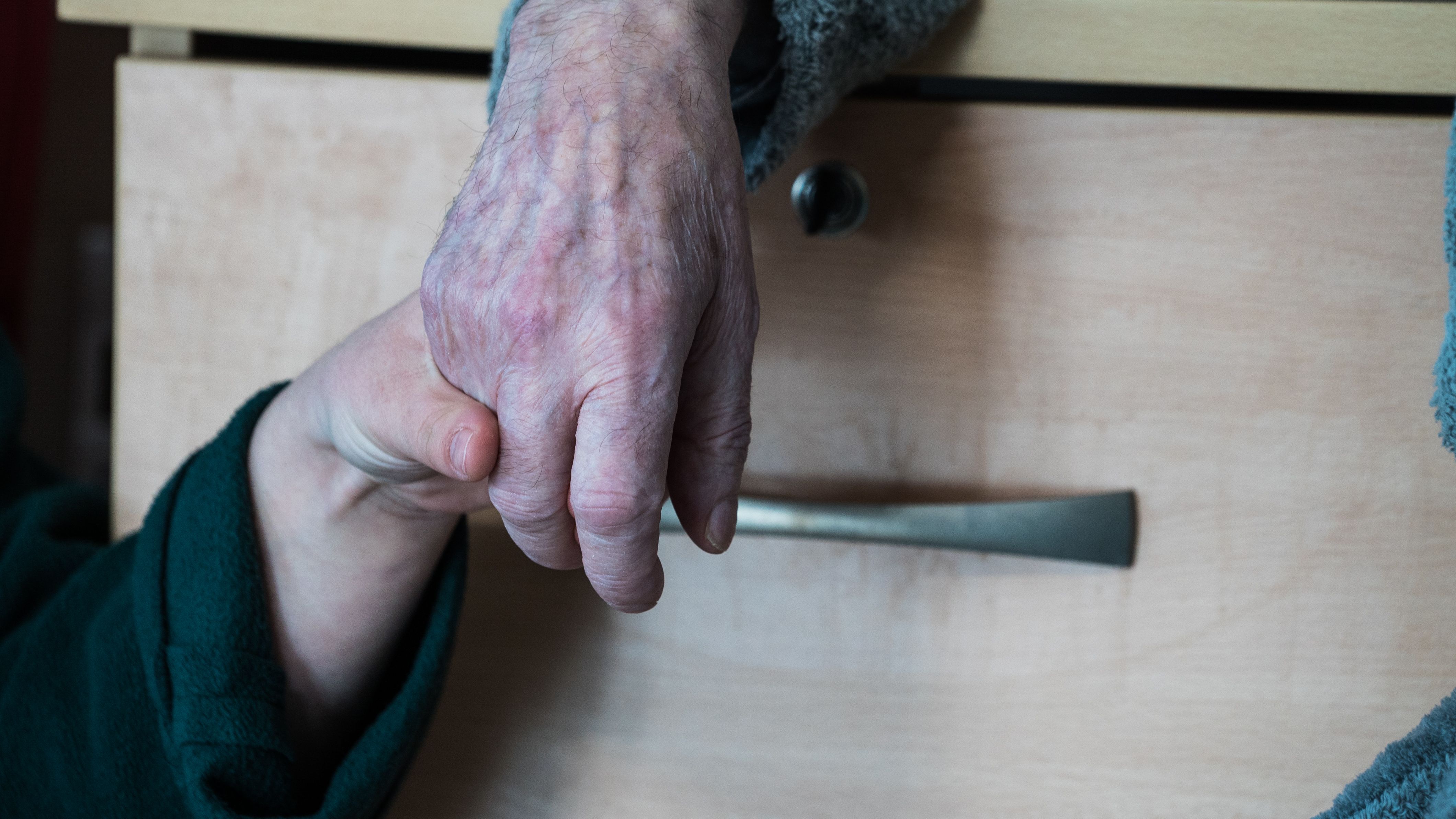 17 judete din Romania nu au niciun fel de serviciu de ingrijire paliativa. Sub 2% din medicii de familie au pregatire de baza in paliatie