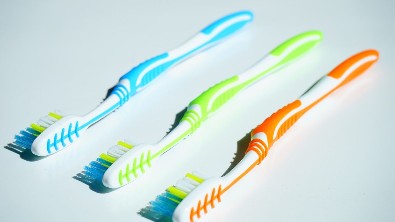 eMAG oferta de Black Friday 2019: periute pentru dinti stralucitori