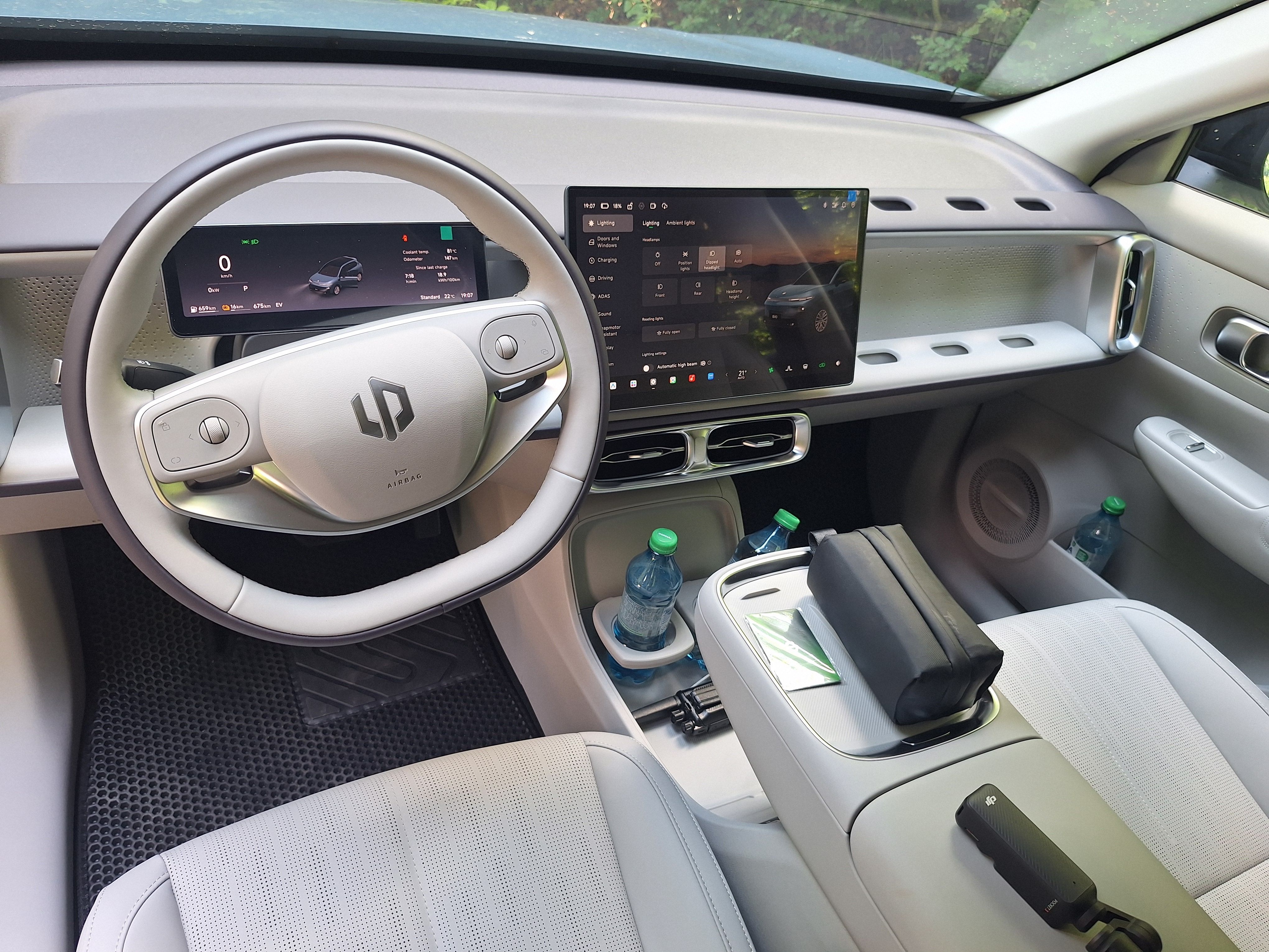 FOTO | Prim contact cu Leapmotor B10 REV: Cum funcționează, în lumea reală, tehnologia range-extender - Poza 13