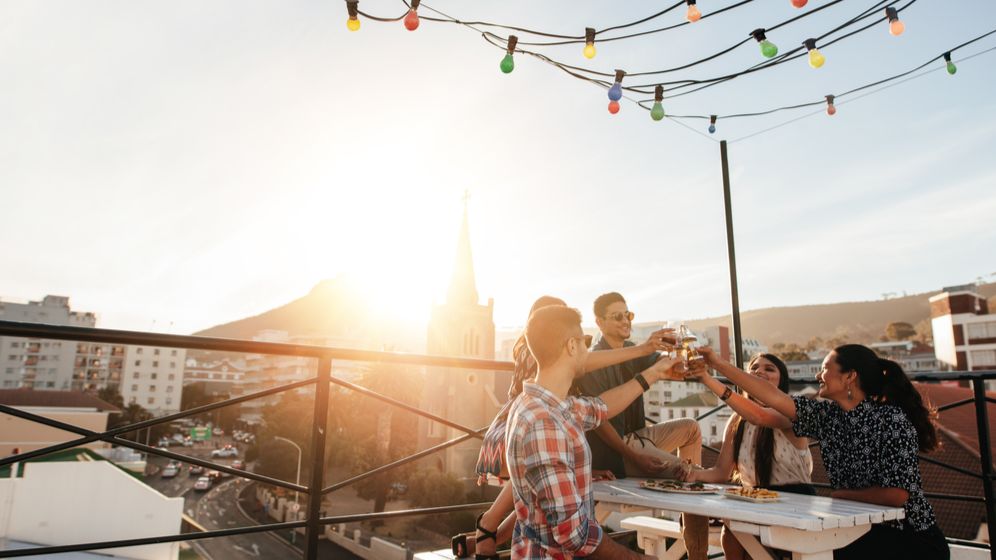 BREAKING: Noua listă a județelor unde guvernul a decis să scurteze programul cluburilor și teraselor