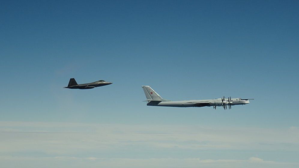 Danezii au interceptat bombardiere rusești care se îndreptau către spațiul aerian olandez