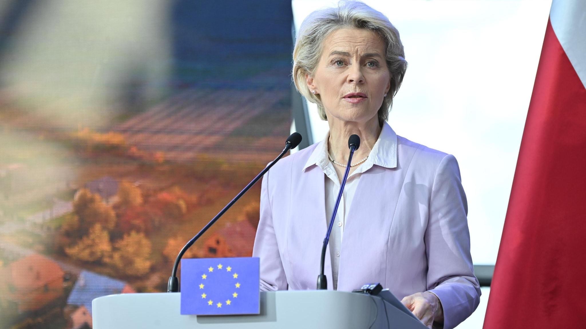 Aprobarea PNRR-ului Poloniei i-ar putea aduce Ursulei von der Leyen o moțiune de cenzură