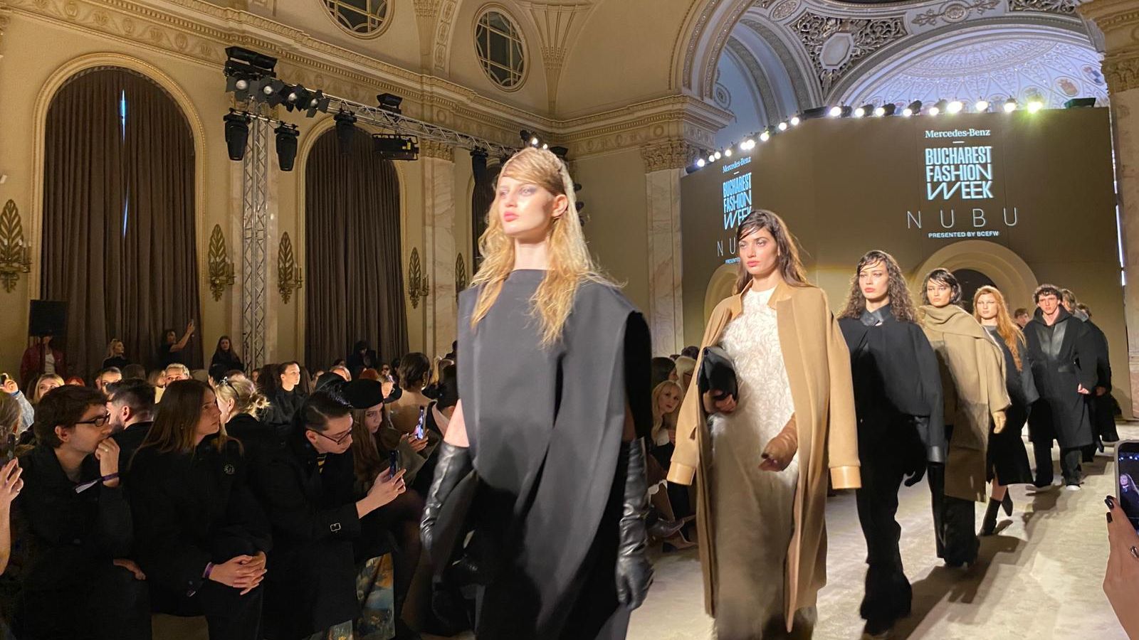 REPORTAJ | Ce este Săptămâna Modei și de ce contează: Cum a fost Mercedes-Benz Bucharest Fashion Week