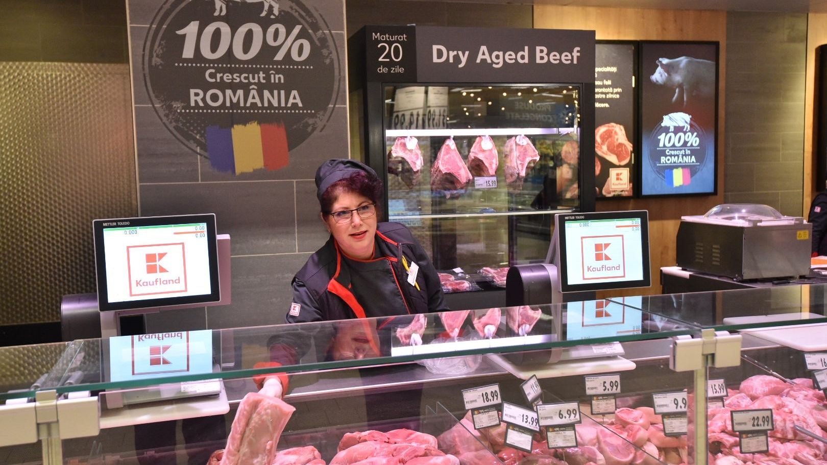 Sapte dintre cei 10 mari retaileri din Romania au depasit, in 2017, pragul de 1 mld. euro din vanzari, intr-o piata dominata de Kaufland