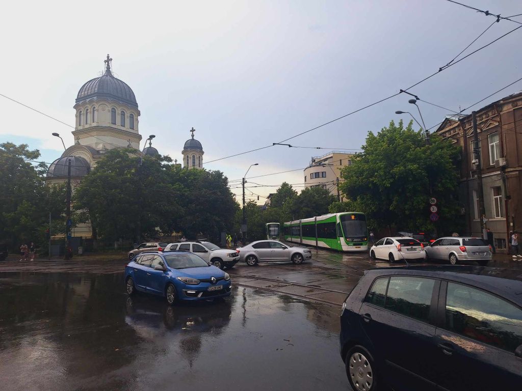 Furtună cu grindină în Capitală: Bucureștenii, dar și RO-ALERT-ul, luați prin surprindere - Imagine 3