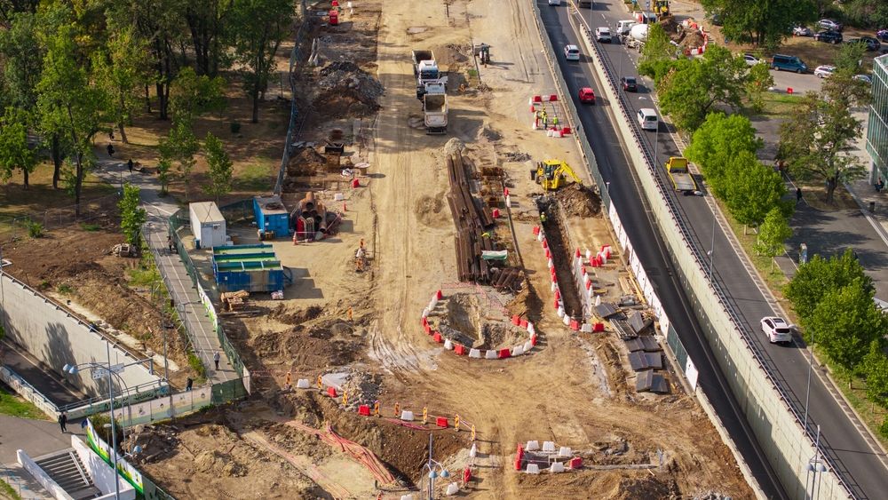 VIDEO: Metroul de Otopeni avansează: Cârtița „Sfânta Maria” a realizat primul segment de tunel între viitoarele stații de metrou Tokyo și Aeroport Băneasa