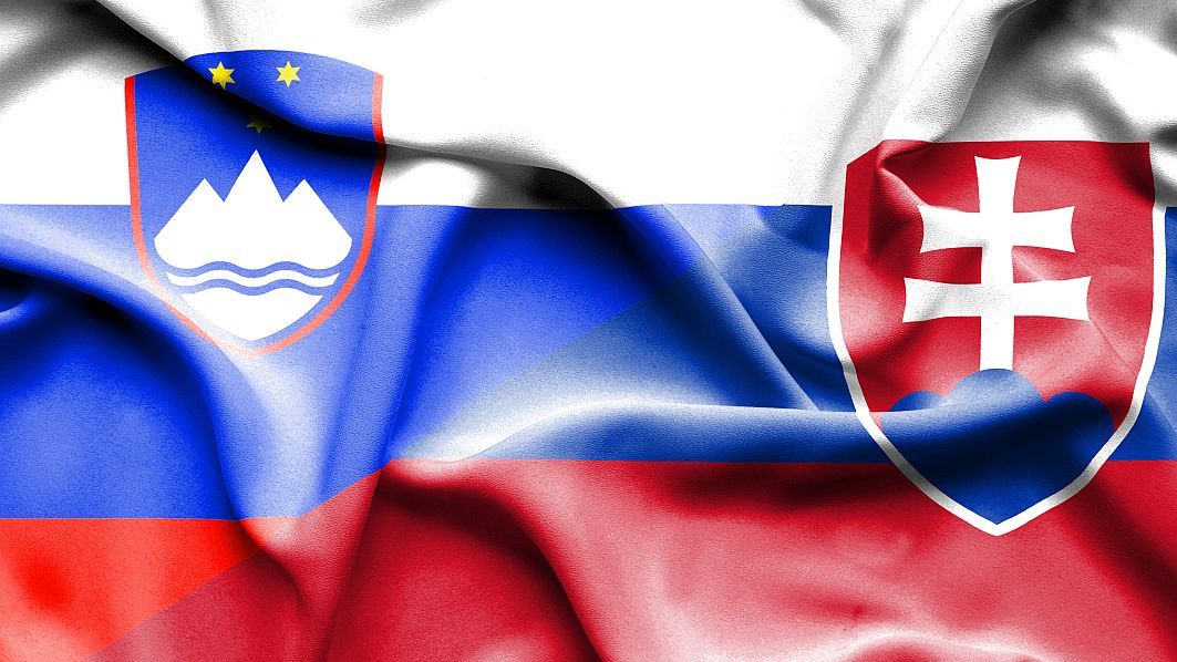 Personalul ambasadelor Slovaciei şi Sloveniei din Kiev a fost evacuat în România