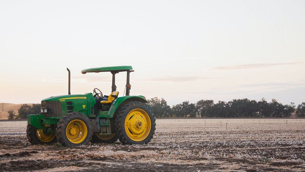 România duce o lipsă acută de tractoriști și mecanizatori. Țara noastră va primi mai mulți muncitori din Filipine