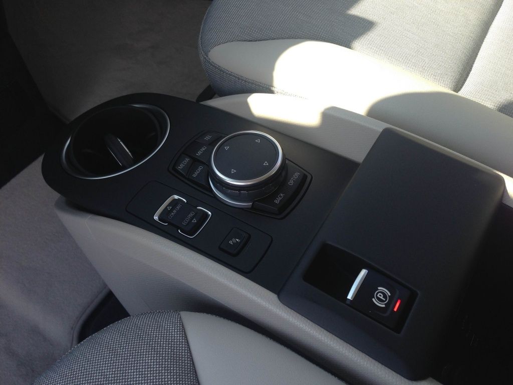 BMW i3 si i8 - Imagine 24