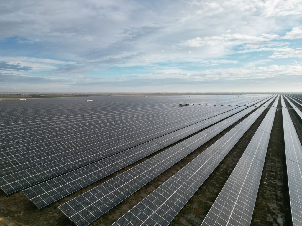 Nofar cumpără cel mai mare proiect fotovoltaic din istoria României. Poate alimenta un oraș cât - Imagine 4