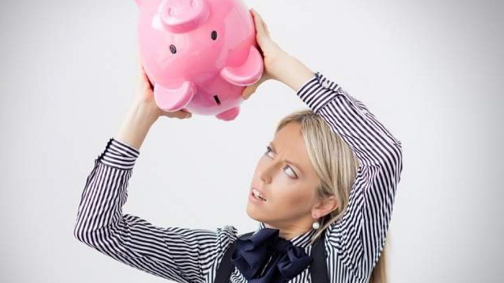 Zeci de tineri absolventi bucuresteni iau bani de la stat pentru ca sunt someri