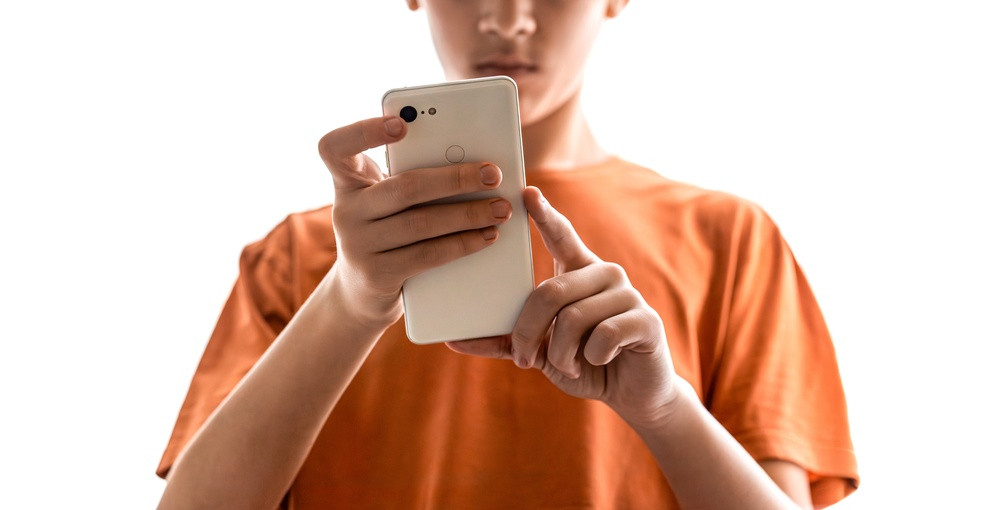 AI schimbă modul în care adolescenții români fac cumpărături. Ce fac cu ajutorul inteligenței artificiale