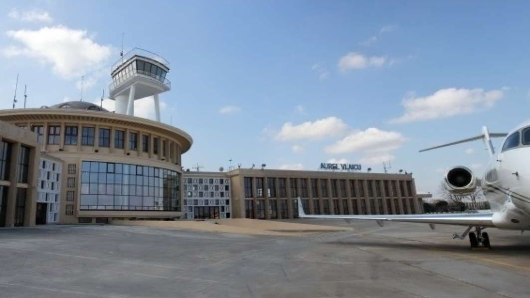 Aeroportul Băneasa va fi închis pentru trei săptămâni. Companiile aeriene și-au suspendat activitatea