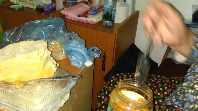 Condiții de coșmar în centrul de carantină Zimnicea: șobolani, gândaci