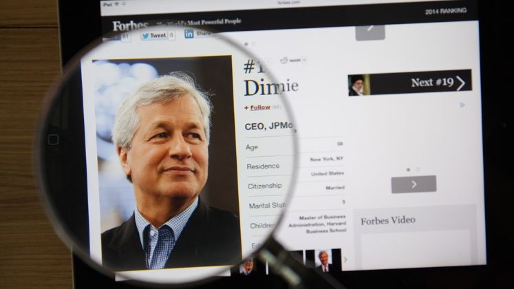 Jamie Dimon, seful JPMorgan: Sa fii american in strainatate este aproape o rusine