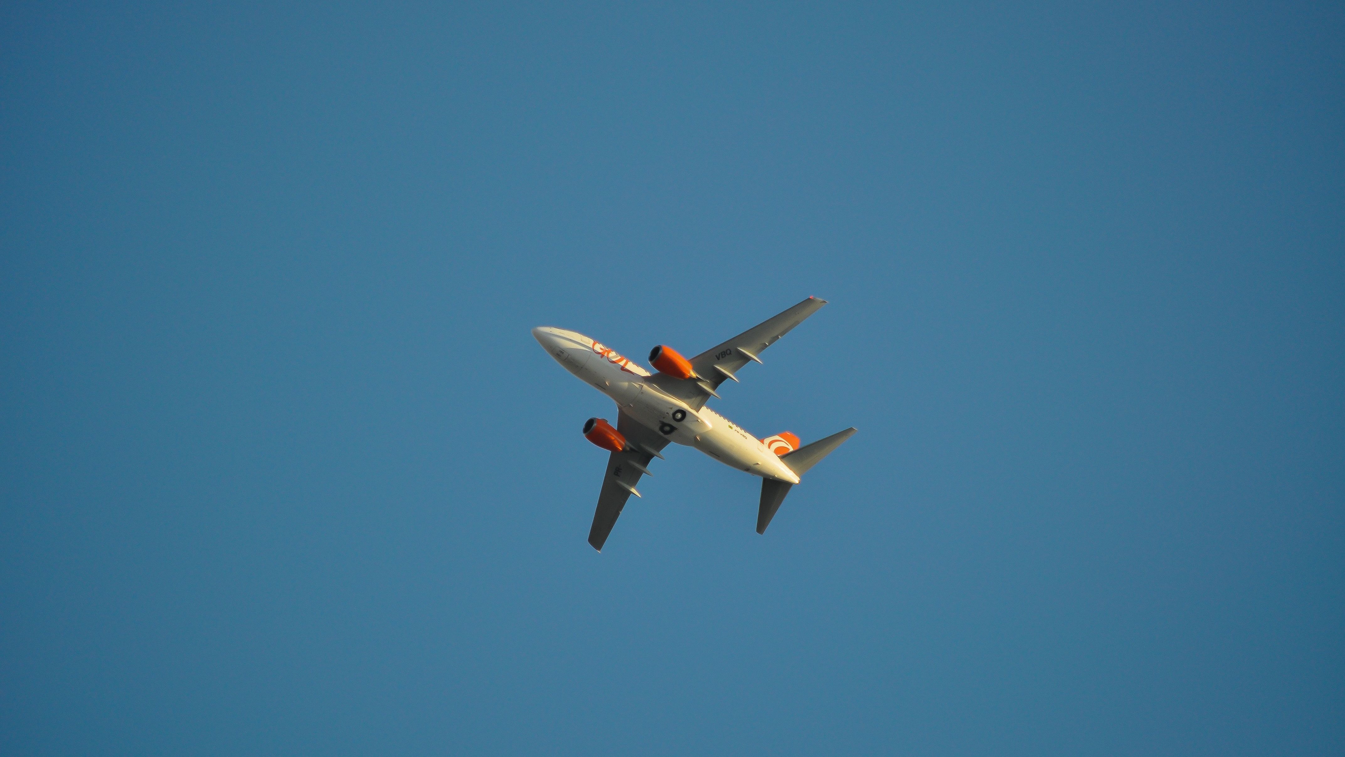 Ucraina ia in calcul terorismul ori atacul cu o racheta, printre posibile cauze ale prabusirii avionului la Teheran