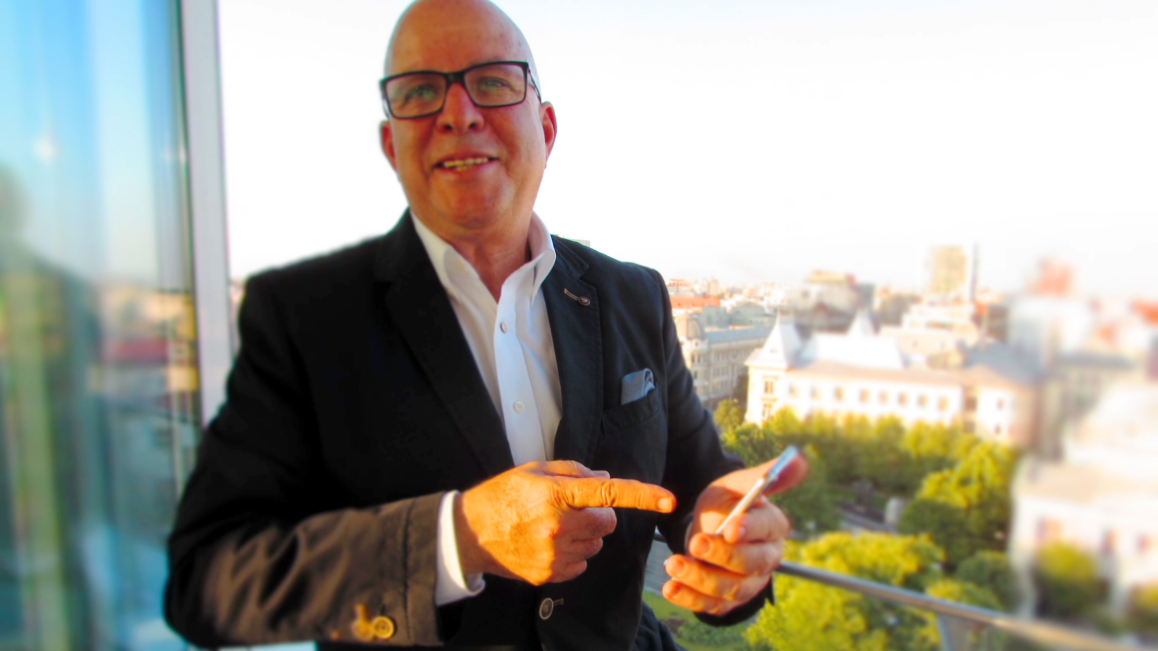 Solutia care iti personalizeaza afacerea: cum functioneaza numarul scurt cu steluta, business-ul care iti aduce mai usor clientii doriti