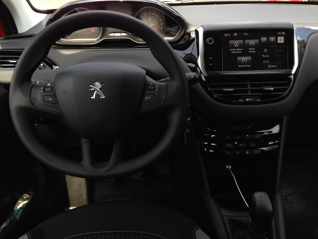 Peugeot 208 facelift - Imagine 11