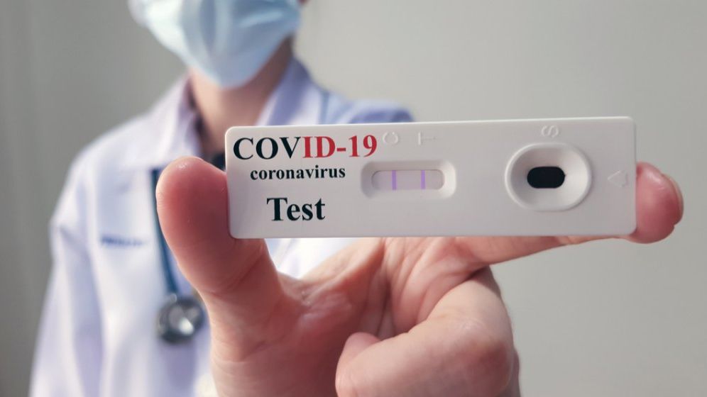 Testele rapide antigen pentru detectarea COVID-19, mai precise decât se credea (experţi)