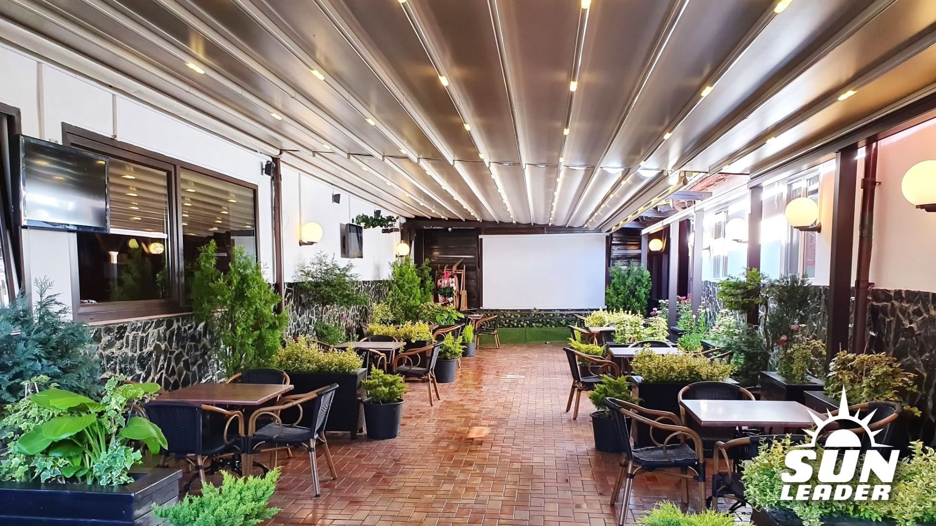 Sun Leader lansează o nouă campanie cu prețuri de vis, cu 10% reducere la Pergole cu acoperiș retractabil Flat