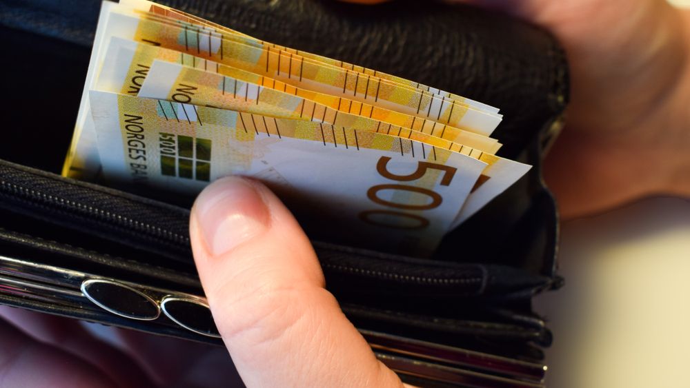 Sondaj BestJobs: Peste jumatate dintre angajati vor sa ceara o majorare salariala pana la finele anului sau sa isi caute alt job pe mai multi bani