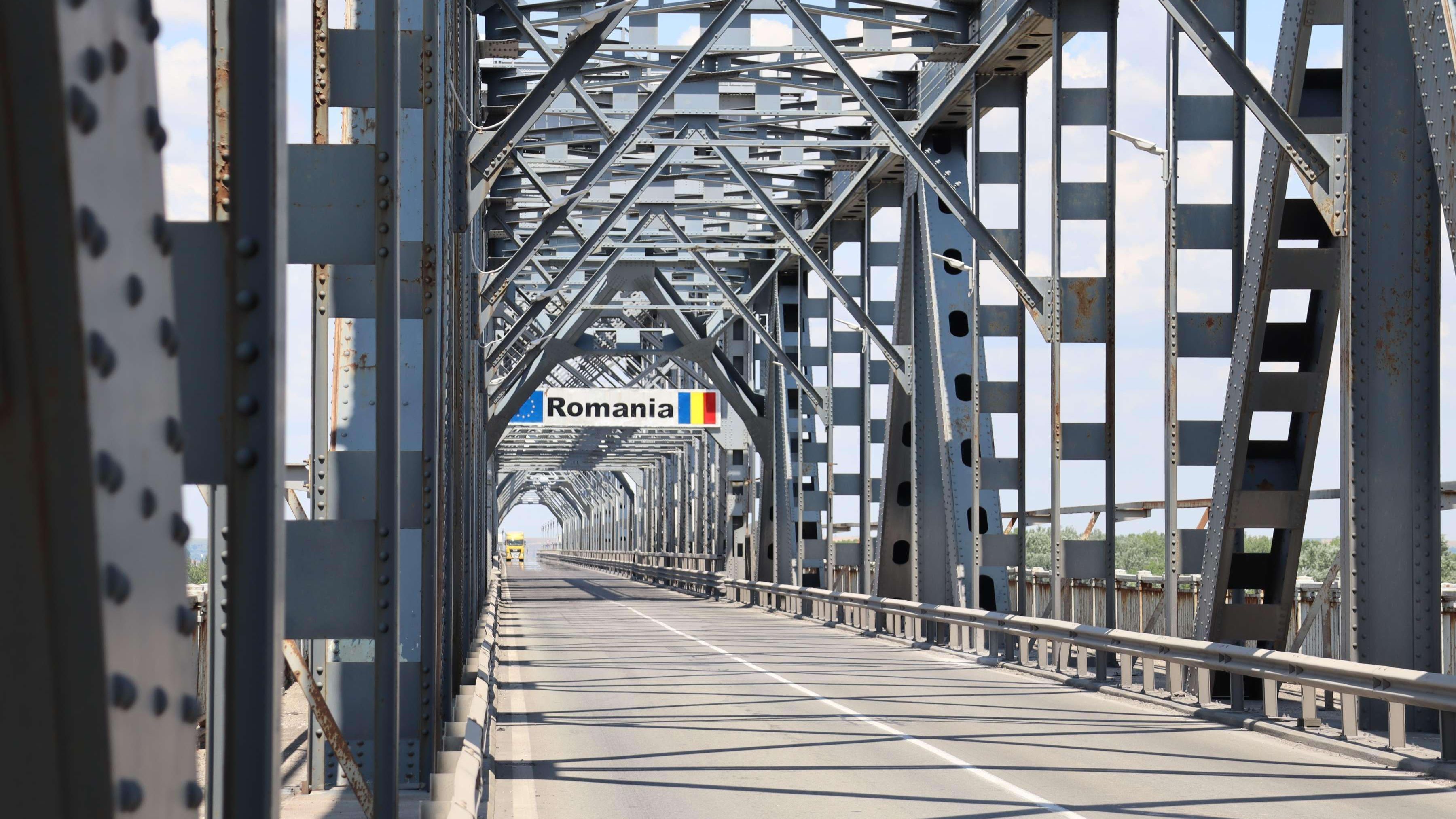 Polițiștii de frontieră se pregătesc pentru întoarcerea românilor din minivacanță: rutele alternative pentru Podul Prieteniei Giurgiu – Ruse