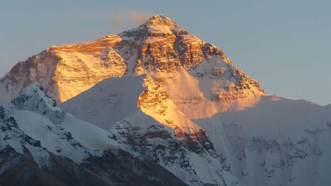 E atât de cald că până și în Himalaya e mai puțină zăpadă. Ce riscuri există pentru omenire