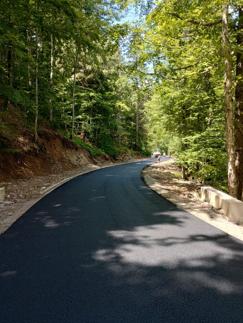GALERIE FOTO Se poate circula pe Drumul Apusenilor. Cum arată și pe unde trece șoseaua care concu - Imagine 3