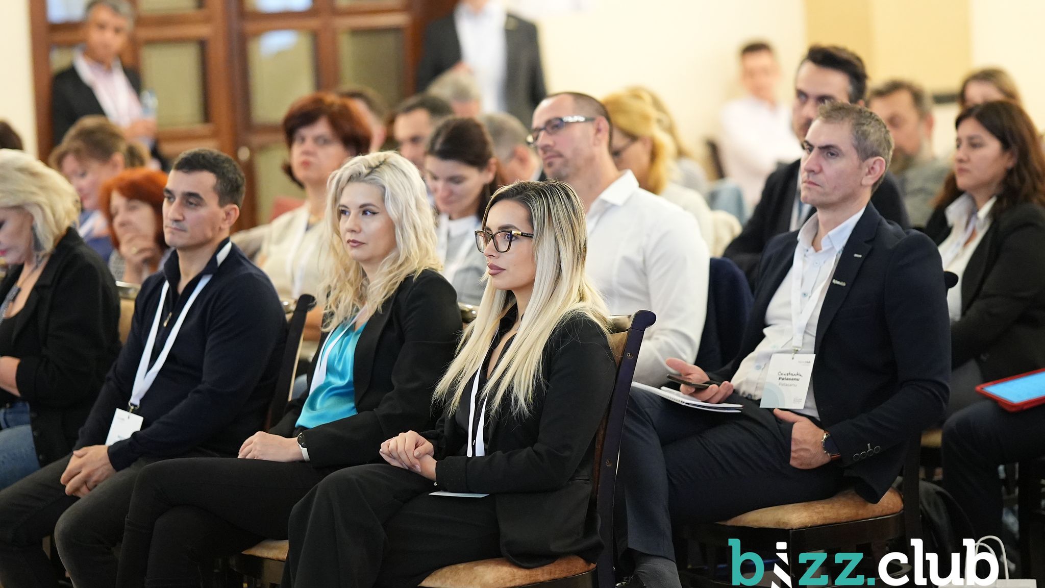 Antreprenorii români în fața provocărilor: Educația continuă, soluția pentru evitarea insolvenței