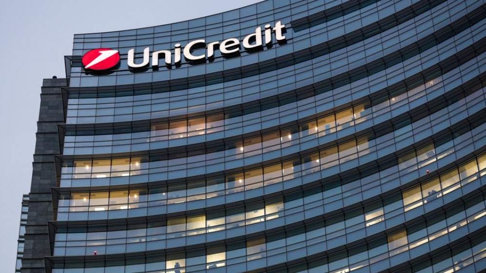 UniCredit este interesată de preluare băncii ruseşti Bank Otkritie