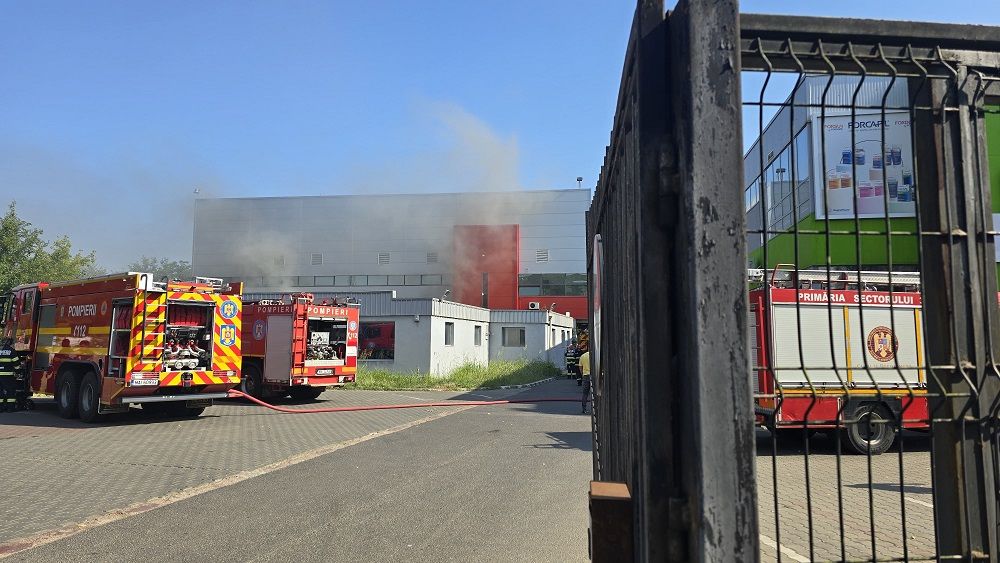 Un incediu puternic a izbucnit în Sectorul 4