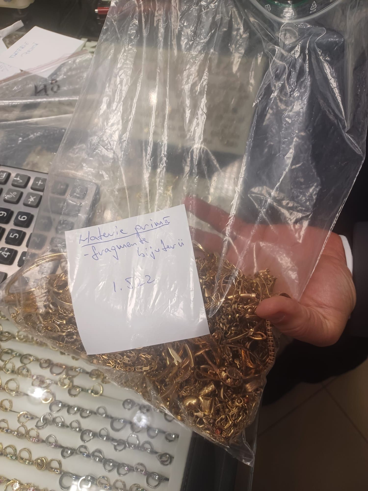 FOTO | Captură ANAF: Fiscul a pus mâna pe 6 kilograme de aur fără acte - Poza 6