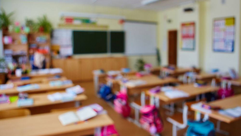 Politistii au deschis o ancheta in cazul unui profesor din Botosani, acuzat ca a agresat mai multi elevi