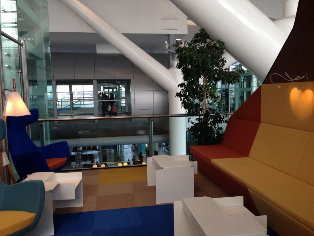 Salon Business Aeroportul Henri Coanda - Imagine 17