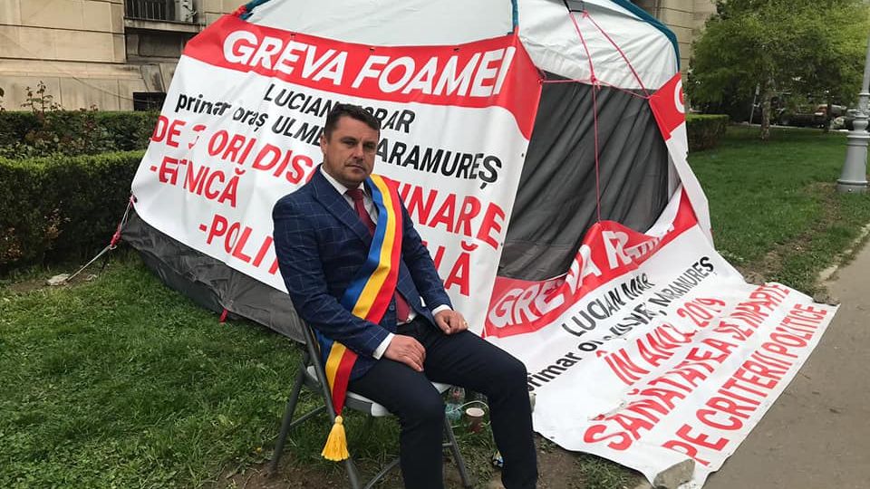Un primar a intrat in greva foamei, pentru ca orasul pe care il conduce nu are ambulanta/ Reactia ministerului