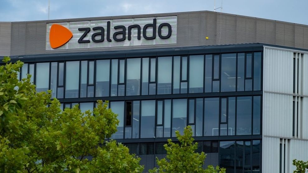Zalando va plăti aproximativ 1,2 miliarde de euro pentru achiziţionarea retailerului german About You