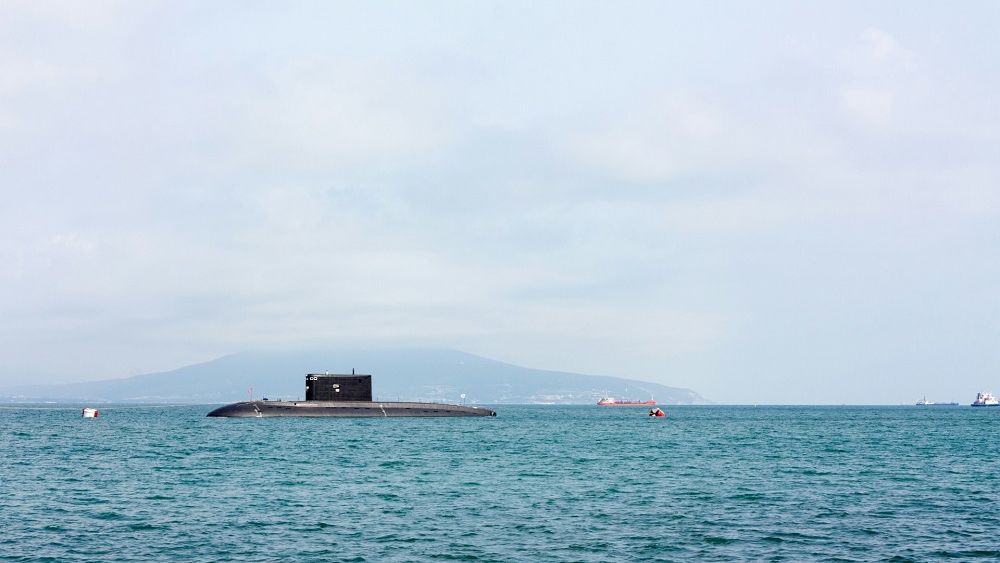 Un submarin a eșuat în Egipt, în apropiere de o destinație turistică frecventată și de români. Mai multe persoane și-au pierdut viața