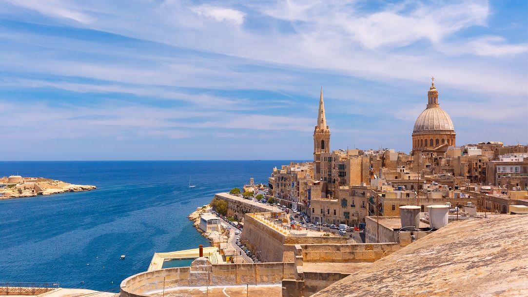 Malta își redeschide frontierele pentru persoanele nevaccinate
