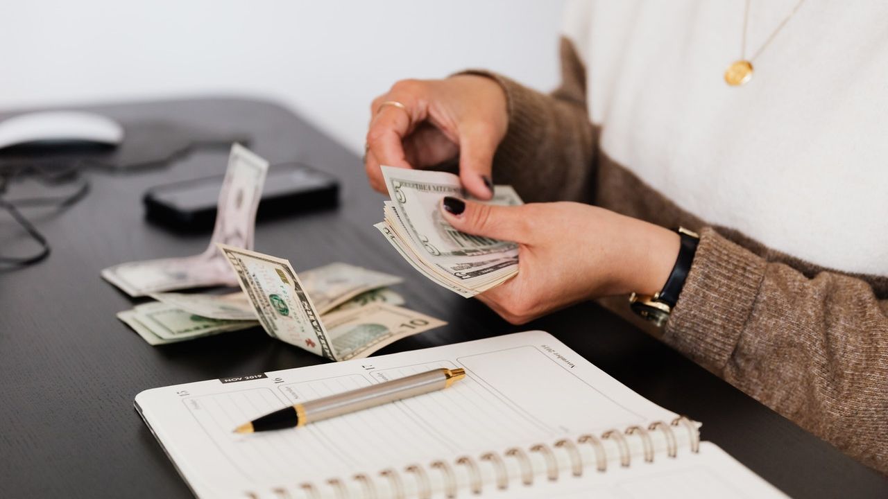 5 moduri în care îți poți crește economiile fără efort