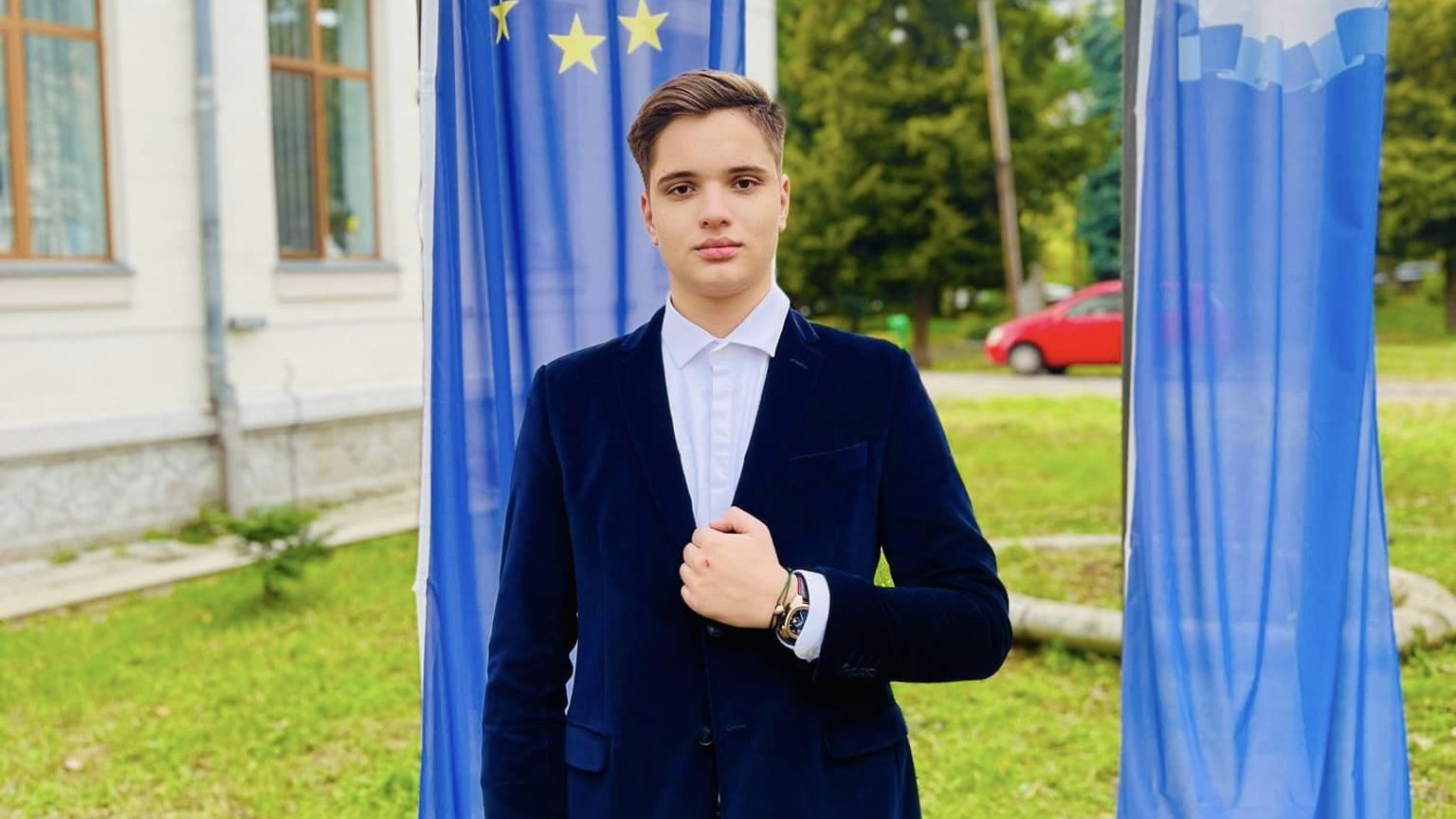 Povestea "Micului Einstein de România". Adolescentul a inventat bateria care ar putea alimenta un cartier timp de jumătate de secol