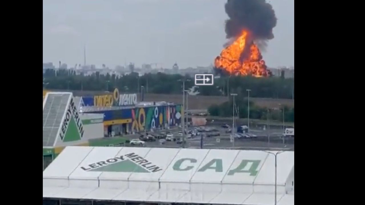 Wagner vs Putin: Luptele continuă. Explozie puternică la un depozit de combustibil de lângă orasul Voronej