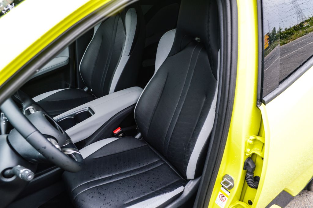 [FOTO] Test Drive BYD Dolphin Surf, noul rival din China al Daciei Spring - Imagine 32