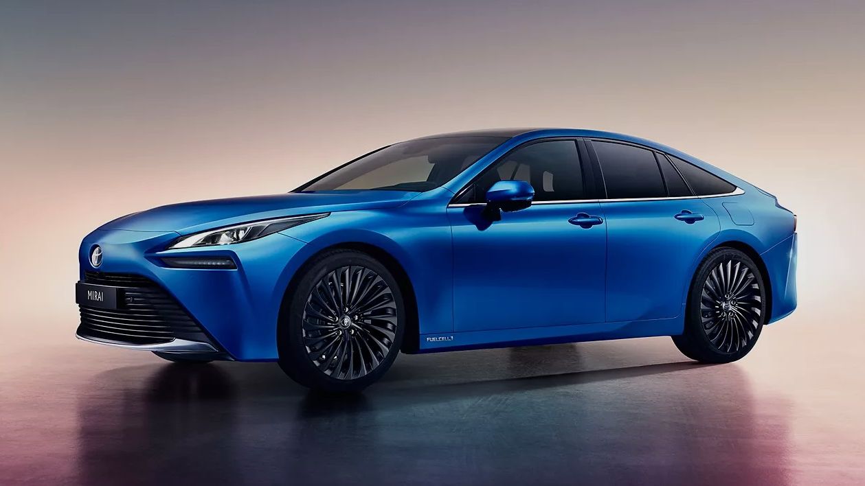 Toyota dă lovitura cu noul fuel-cell pe hidrogen. Prețul ar fi similar cu cel al unei mașini obișnuite