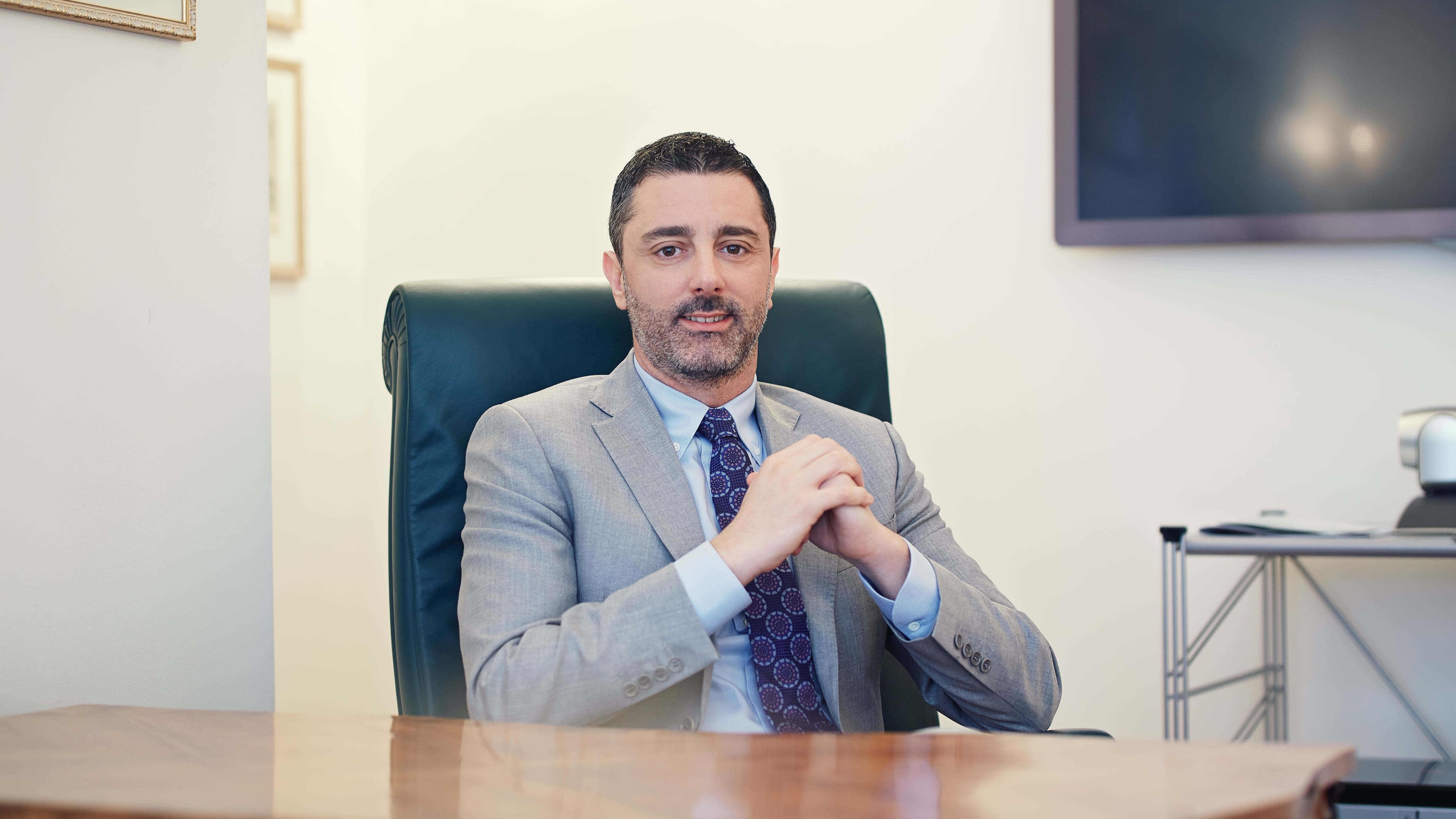 Luca Militello, Spitalul Monza: Deficitul de personal medical, cauzat de lipsa conditiilor in spitale