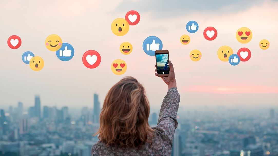 Influencerii și creatorii de conținut vor putea fi plătiți de acum în cripto: Visa lansează plata în criptomonede stabile