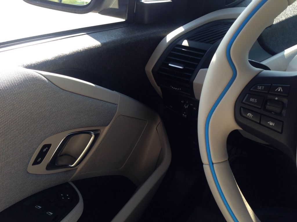 BMW i3 si i8 - Imagine 27
