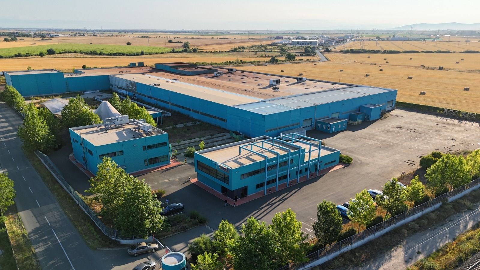 O fabrică românească își schimbă proprietarul și se întoarce la treabă: 4,5 mil. euro pentru platforma P.A.B. din Arad